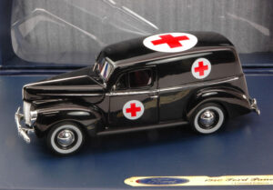 Ford Panel Van Red Cross 1935 scala 1:43