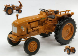 Trattore Renault scala 1:32 Replicagri