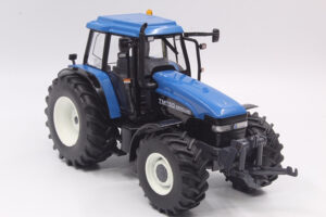 Trattore Holland Tm 150 scala 1:32