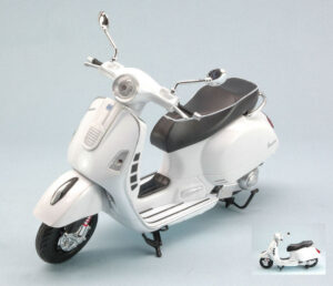 Vespa GTS 300 Super 2008 White scala 1:12