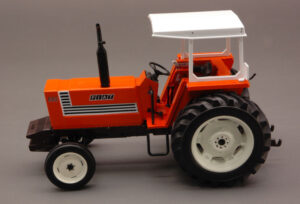 Fiat 880 2x4 scala 1:32 Replicagri