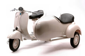 Vespa Piaggio 150 C/Sidecar Ray scala 1:6