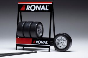 Set 4 Wheels Ronald Gm Silver scala 1:18