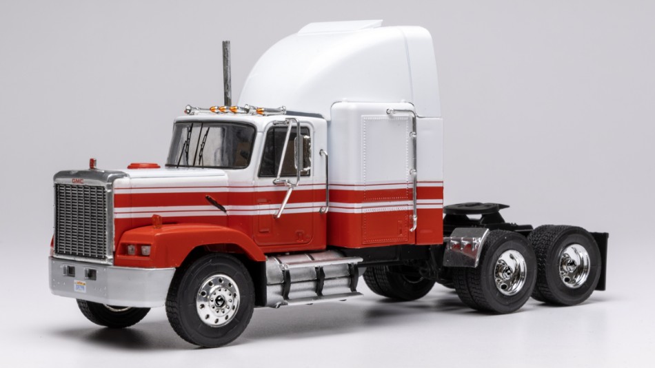 GMC General 1980 Red/White 1:43 DS Modellismo Gmc General 1980 Red/White scala 1:43