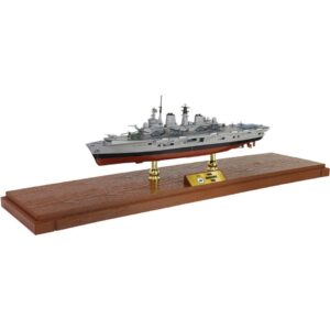 Battleship Hsm Invincible scala 1:700
