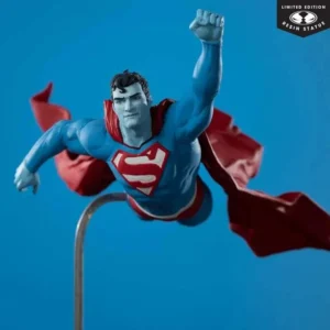 Statua Dc Direct Superman Red & Blue