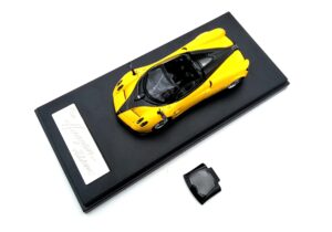 Pagani Huayra Roadster Yellow scala 1/64