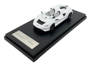 McLAREN Elva White scala 1/64 LCD Models