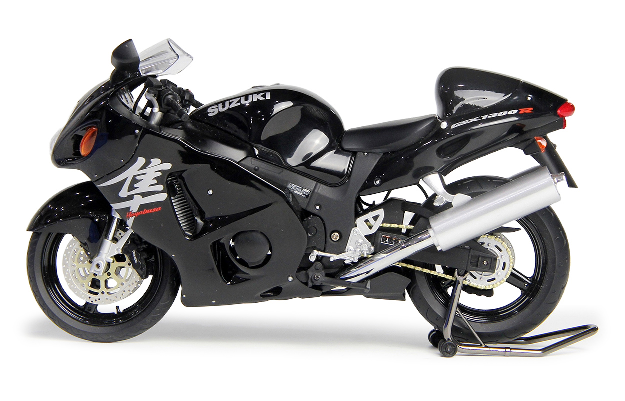 Suzuki GSX1300R Hayabusa 2001 Black DS Modellismo Suzuki GSX1300R Hayabusa 2001 scala 1/12