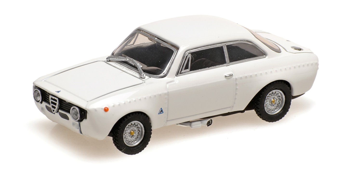 Alfa Romeo Gta 1300 Junior White 1972 DS Modellismo Alfa Romeo Gta 1300 Junior White scala H0
