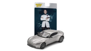 Aston Martin DB10 Spectre 007 scala 1/64