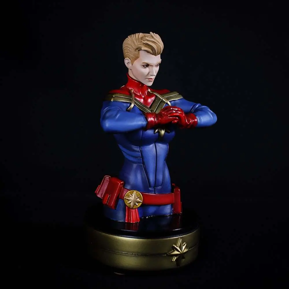 Captain Marvel Bust DS Modellismo Captain Marvel Bust SEMIC