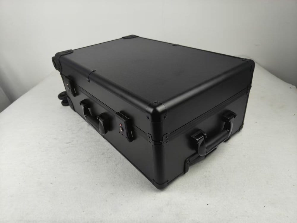 Evoretro Trading Card Luggage Wheeled Case 5-Rows Round Aluminum 56.0 x 35.4 cm DS Modellismo Evoretro Trading Card Luggage Wheeled Case