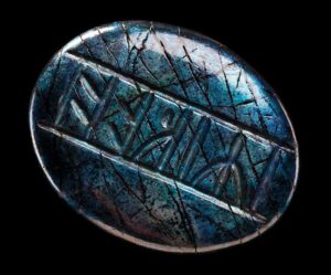 Replica Hobbit Desolation Smaug Prop Kili's