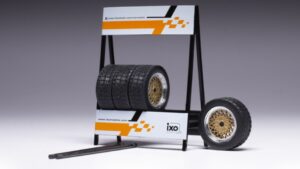 Set 4 Wheels Lada Vfts Met.Grey scala 1:18