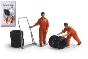Set Cambio Gomme 2 Meccanici scala 1:43