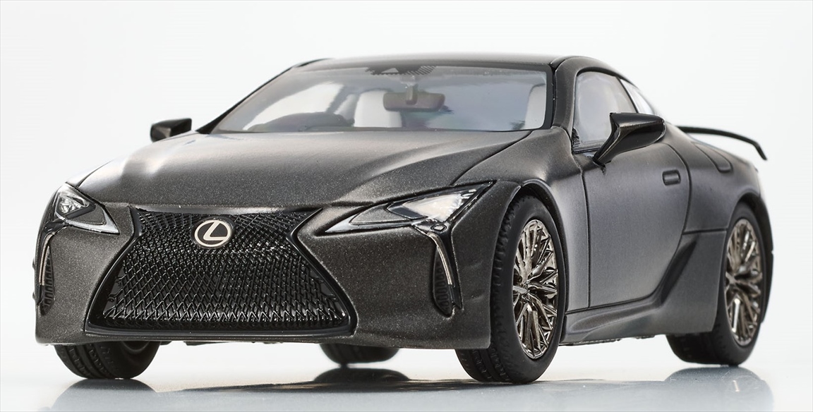 LEXUS LC500 "PINNACLE" DS Modellismo LEXUS LC500 "PINNACLE" scala 1:43 Kyosho - vista 3