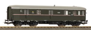Carro Postale PKP Epoca III scala H0 Piko