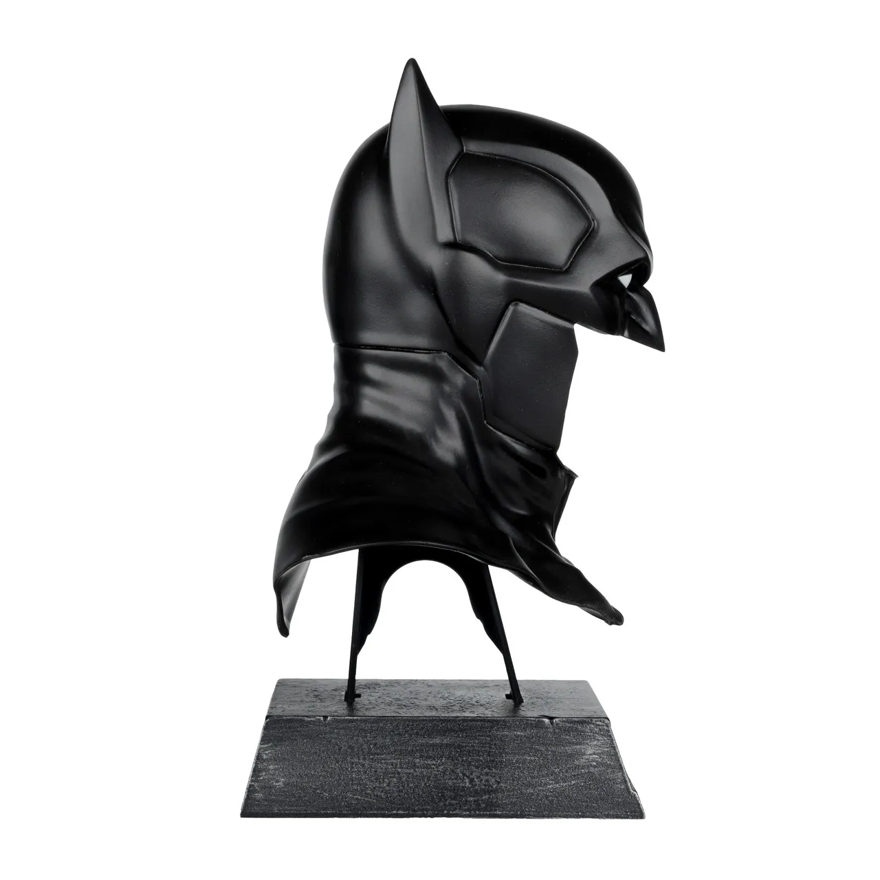 Replica DC Direct Batman:Noel Cowl 1:3 Prop DS Modellismo Replica Dc Direct Batman:Noel Cowl Prop - vista 3