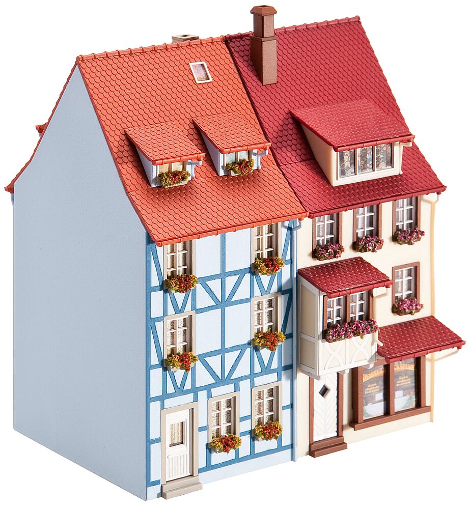2 Case di paese con bovindo Scala H0 DS Modellismo 2 Case di paese bovindo scala H0 Faller