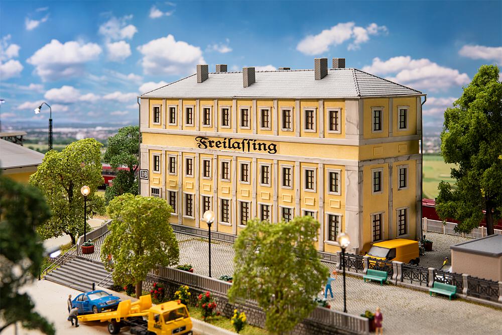 Edificio Amministrazione ferroviaria di Freilassing Scala H0 DS Modellismo Edificio Amministrazione scala H0