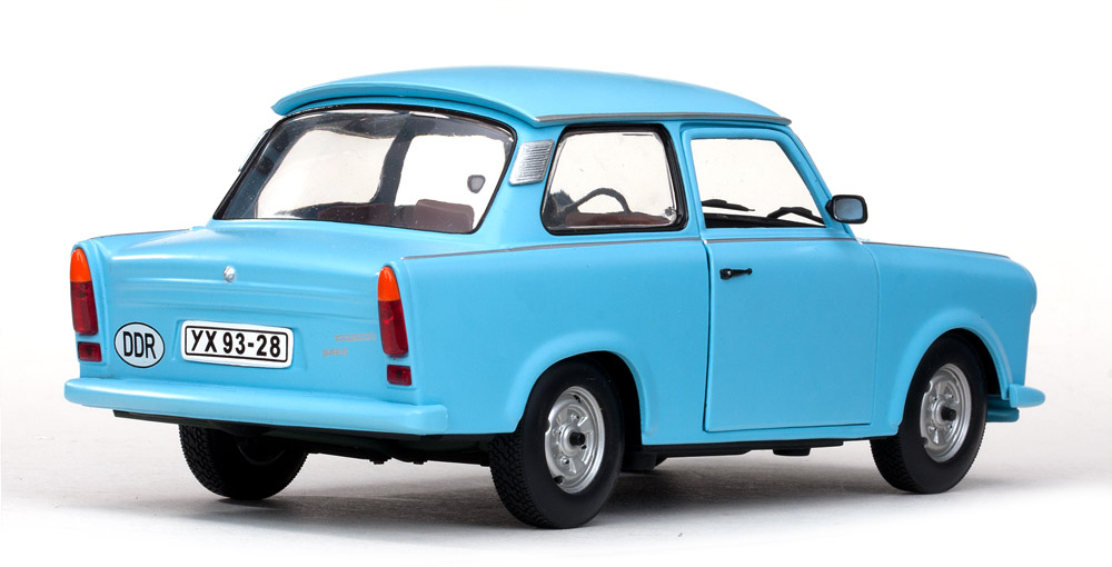 Trabant 601 DS Modellismo Trabant scala 1:18 Sun Star