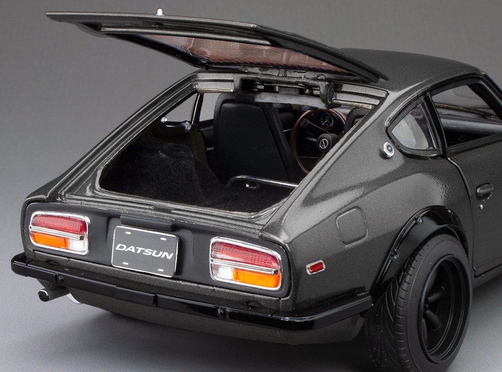 Datsun 240Z del 1971 DS Modellismo Datsun 240Z scala 1:18 Sun Star