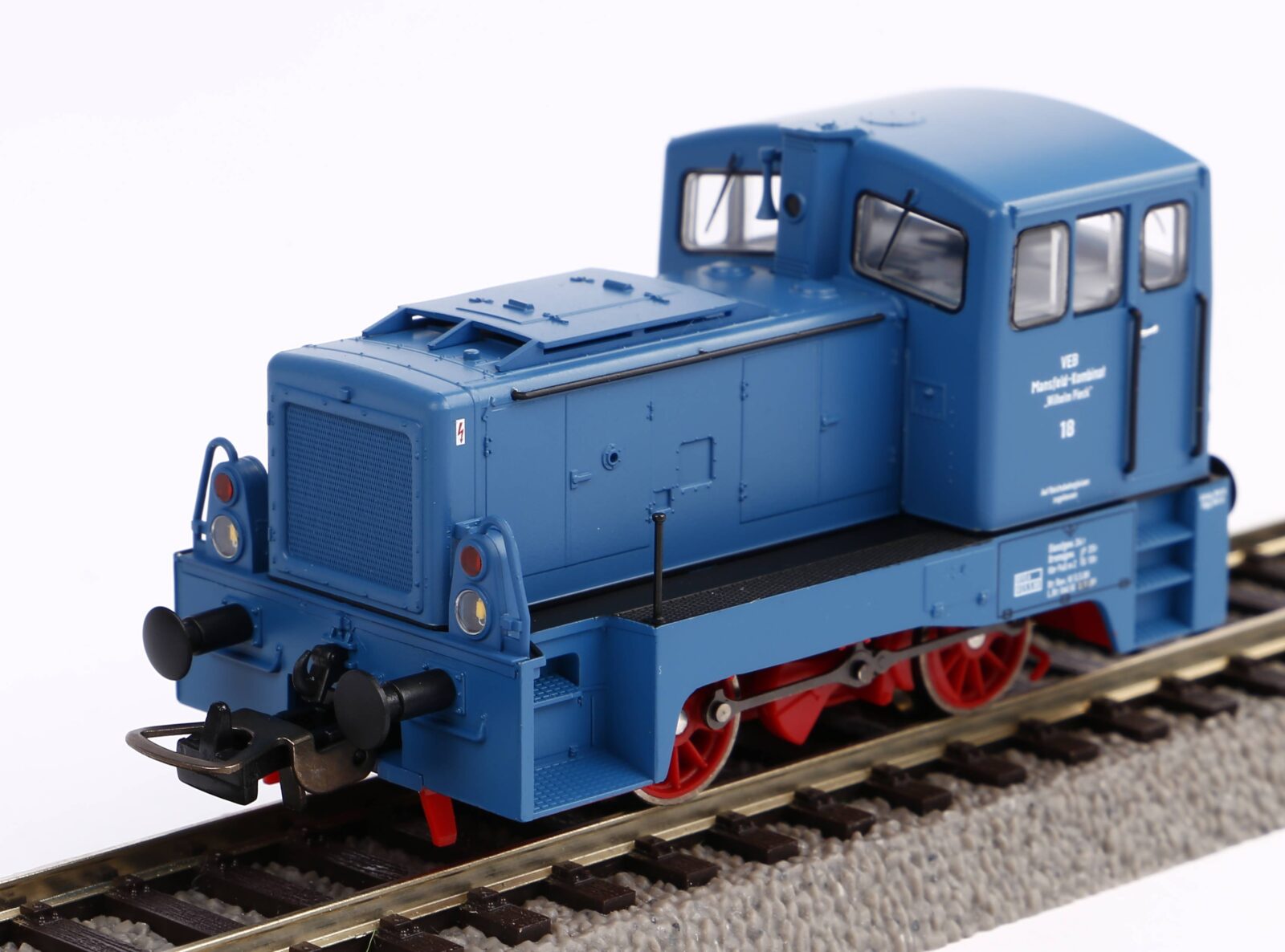 Locomotiva Diesel BR V 23 "Mansfeld Kombinat" Epoca IV Scala H0 DS Modellismo Locomotiva Diesel BR V 23 "Mansfeld scala H0