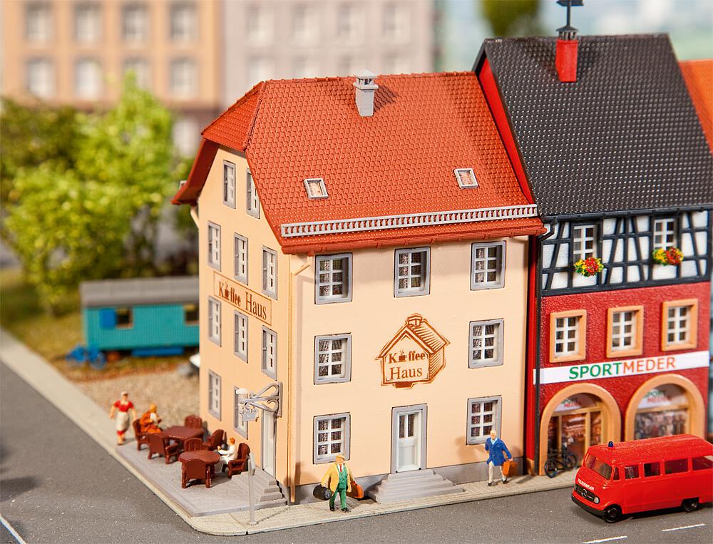 Caffè della città vecchia Scala N DS Modellismo Caffè della città vecchia scala N Faller