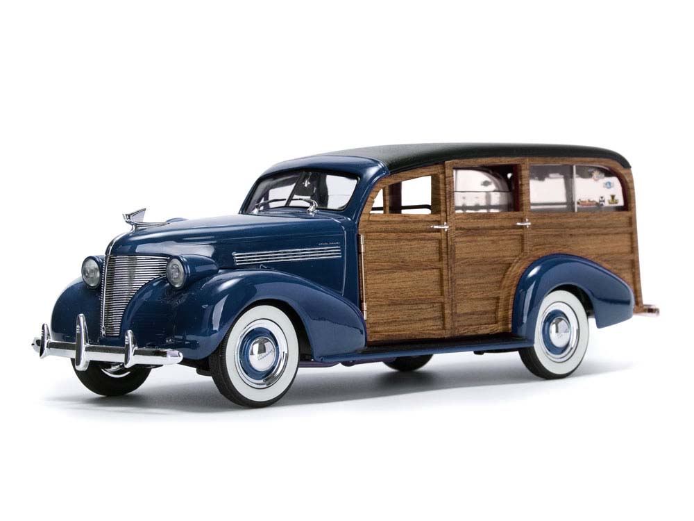 1939 Chevrolet Woody Surf Wagon DS Modellismo 1939 Chevrolet Woody Surf Wagon scala 1:18