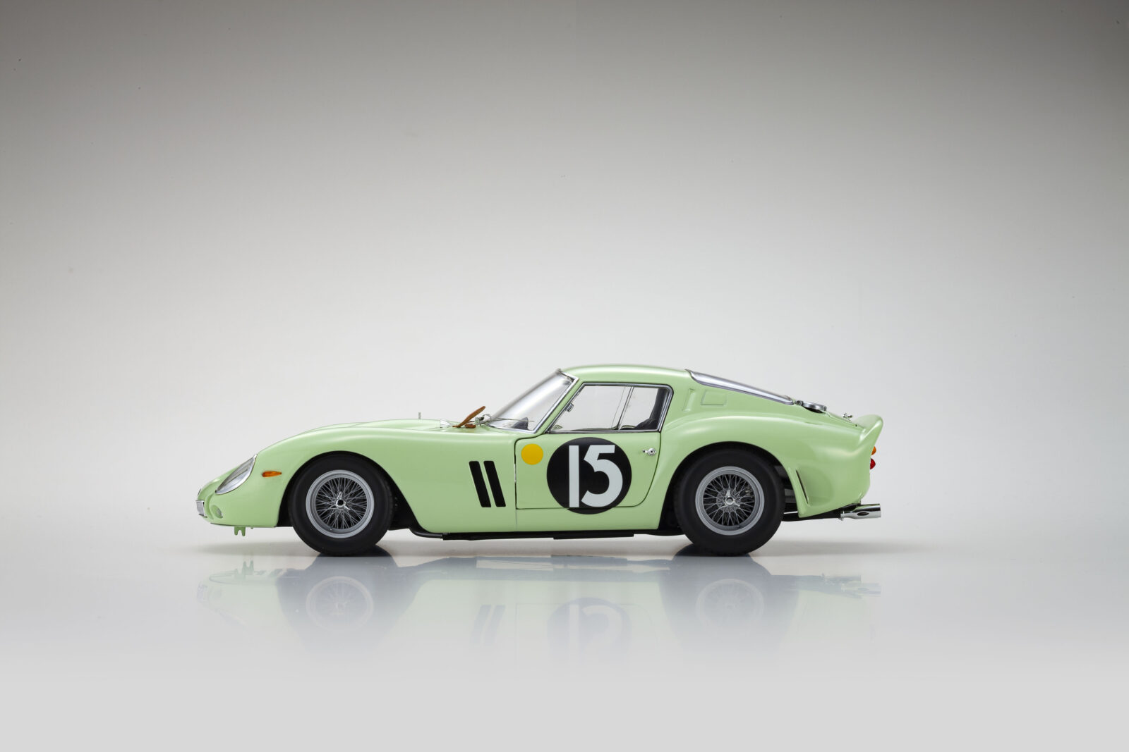Ferrari 250 GTO (RHD) #15 DS Modellismo Ferrari 250 GTO (RHD) #15 scala 1:18 Kyosho