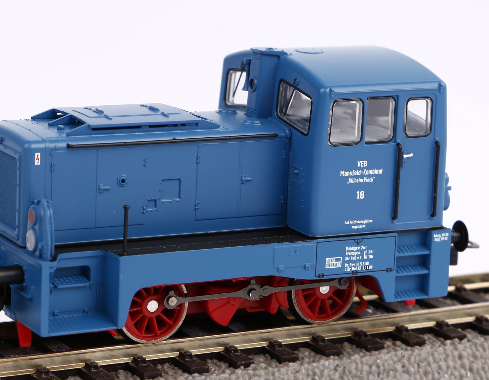 Locomotiva Diesel BR V 23 "Mansfeld Kombinat" Epoca IV Scala H0 DS Modellismo Locomotiva Diesel BR V 23 "Mansfeld scala H0