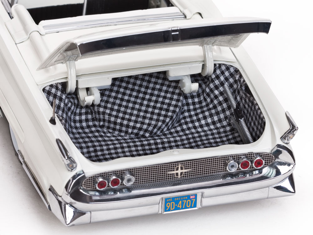 1958 Lincoln Continental MKIII Open Convertible - John F. Kennedy in Oregon, 1960 DS Modellismo 1958 Lincoln Continental MKIII scala 1:18