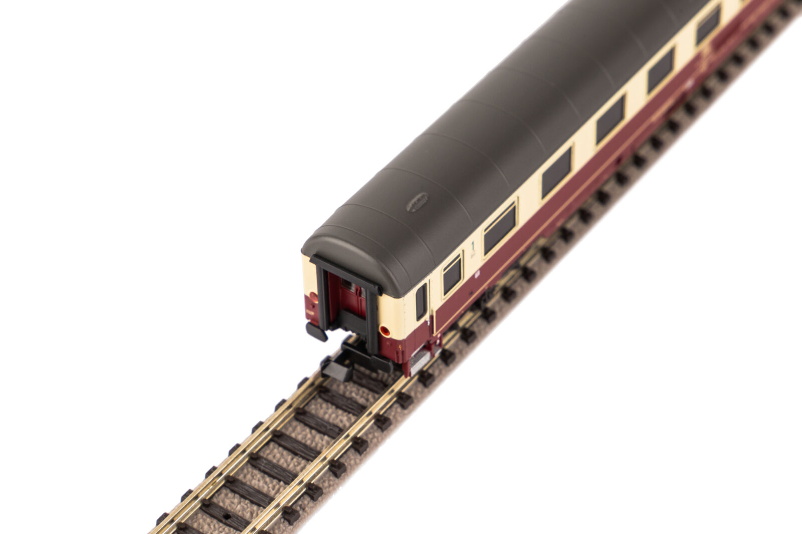 Carrozza Compartimenti IC 1^ Classe Avmz 111 DB IV Scala N DS Modellismo Carrozza Compartimenti IC 1^ Classe scala N - vista 3