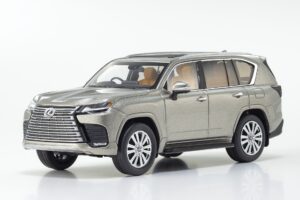 Lexus LX scala 1:43 Kyosho