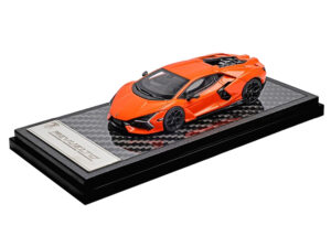 Lamborghini Revuelto Orange scala 1/64