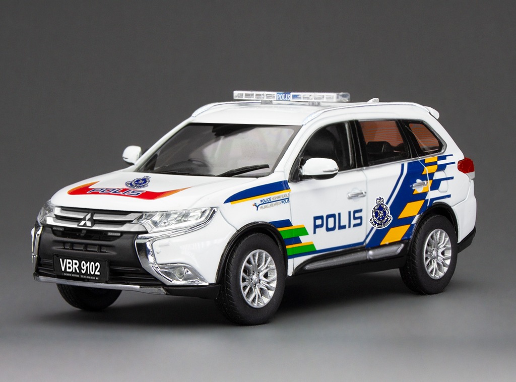 Mitsubishi Outlander 2018 - Polizia della Malesia DS Modellismo Mitsubishi Outlander 2018 Polizia scala 1:43