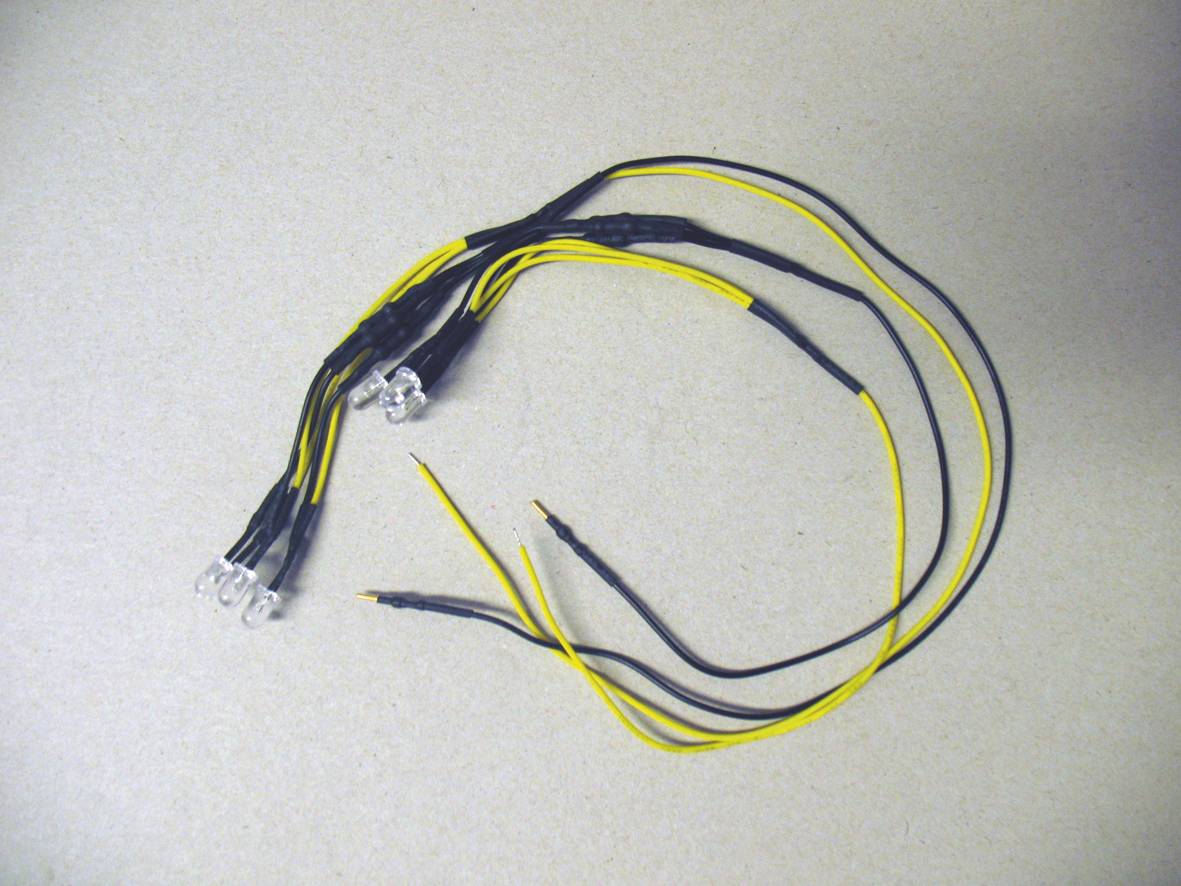 Set di luci di ricambio V100/V199 - 6 LED Scala G DS Modellismo Set di luci di ricambio V100/V199 6 scala G