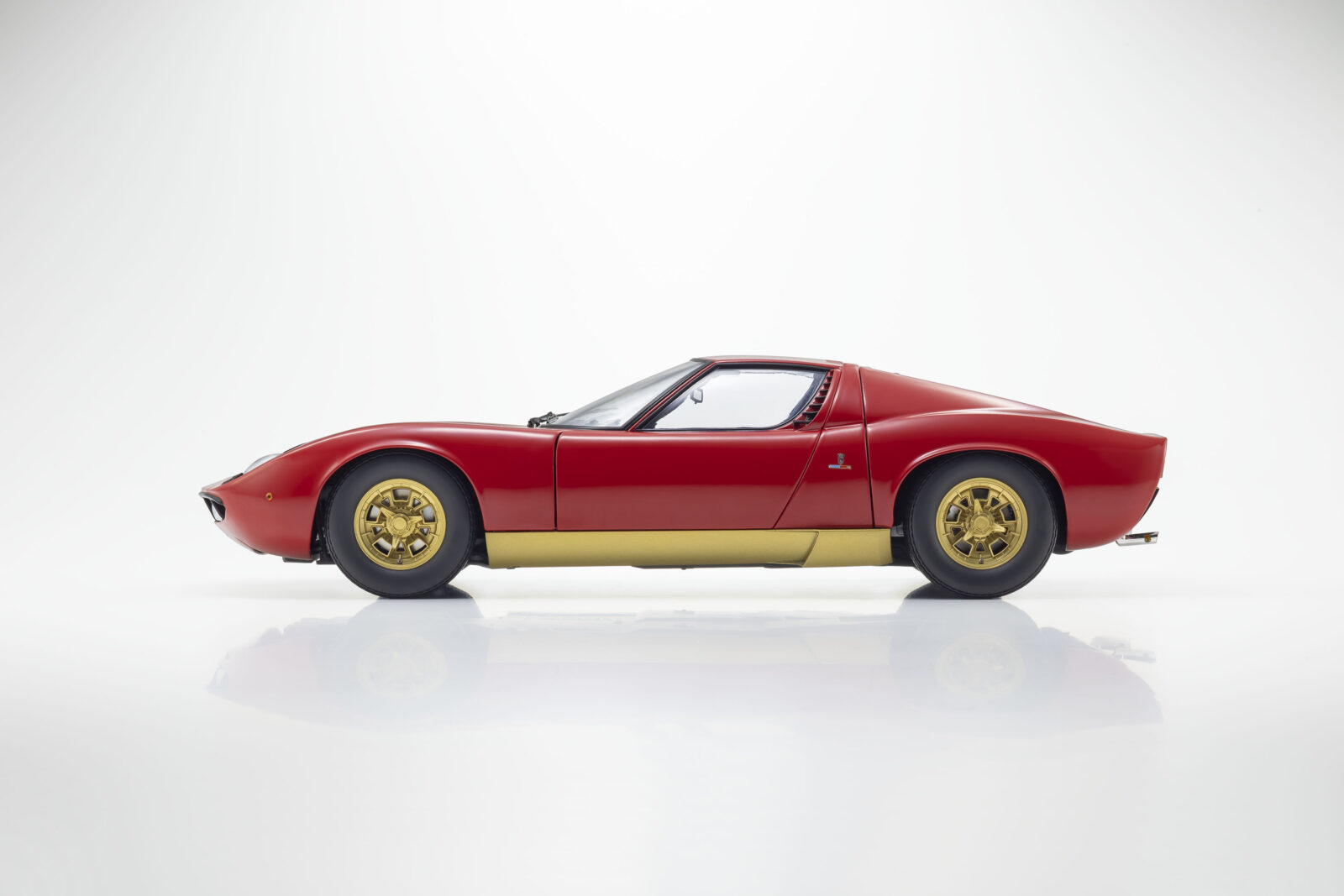 Lamborghini Miura P400 DS Modellismo Lamborghini Miura P400 scala 1:12 Kyosho