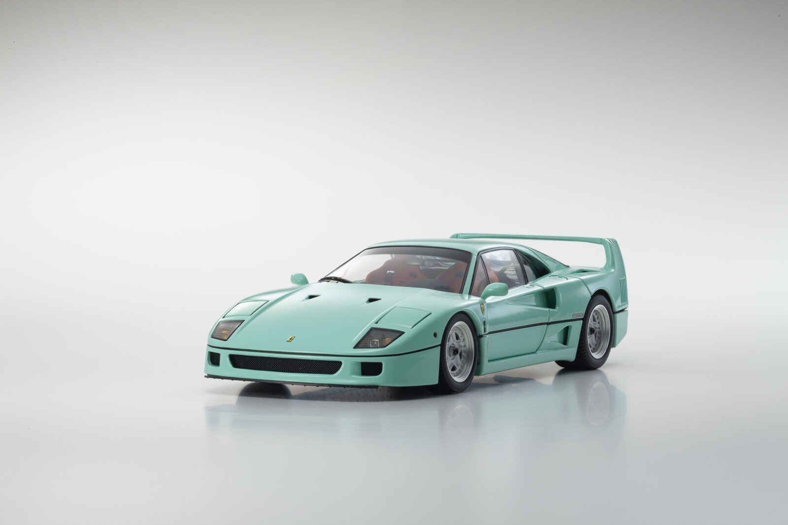 Ferrari F40 DS Modellismo Ferrari F40 scala 1:18 Kyosho