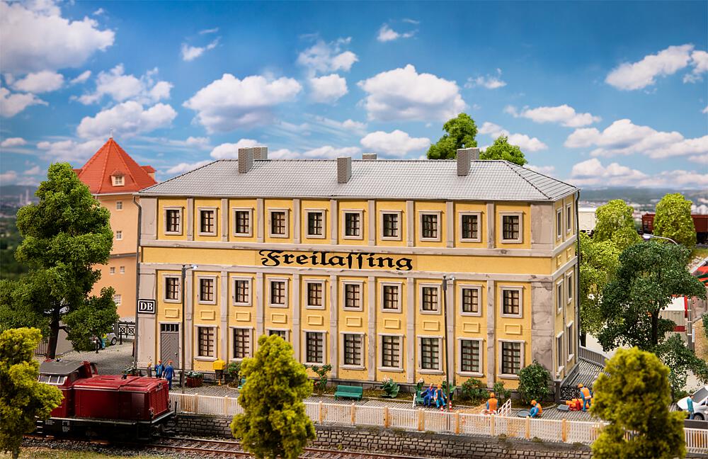 Edificio Amministrazione ferroviaria di Freilassing Scala H0 DS Modellismo Edificio Amministrazione scala H0