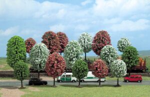 16 Alberi primaverili scala H0 Busch