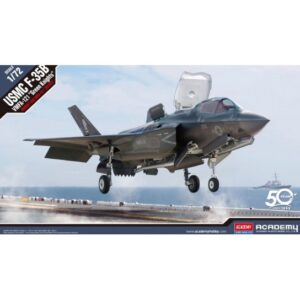 USMC F-35B VMFA-121 Green Knights Kit 1:72