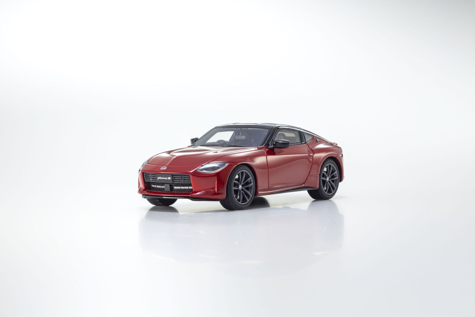 Nissan Fairlady Z - LIMITED EDITION DS Modellismo Nissan Fairlady Z LIMITED scala 1:43 Kyosho