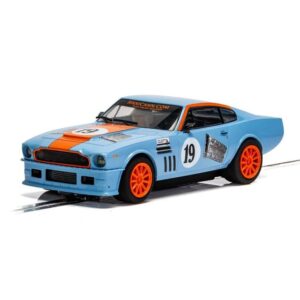 Aston Martin V8 GULF Edition Rikki Cann Racing Scalextric 1:32