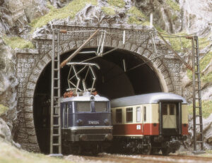 2 portali, per 2 locomotive scala H0