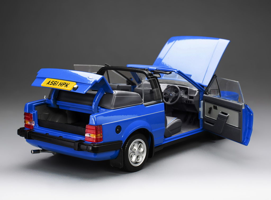 Ford Escort XR3i Cabriolet DS Modellismo Ford Escort XR3i Cabriolet scala 1:18