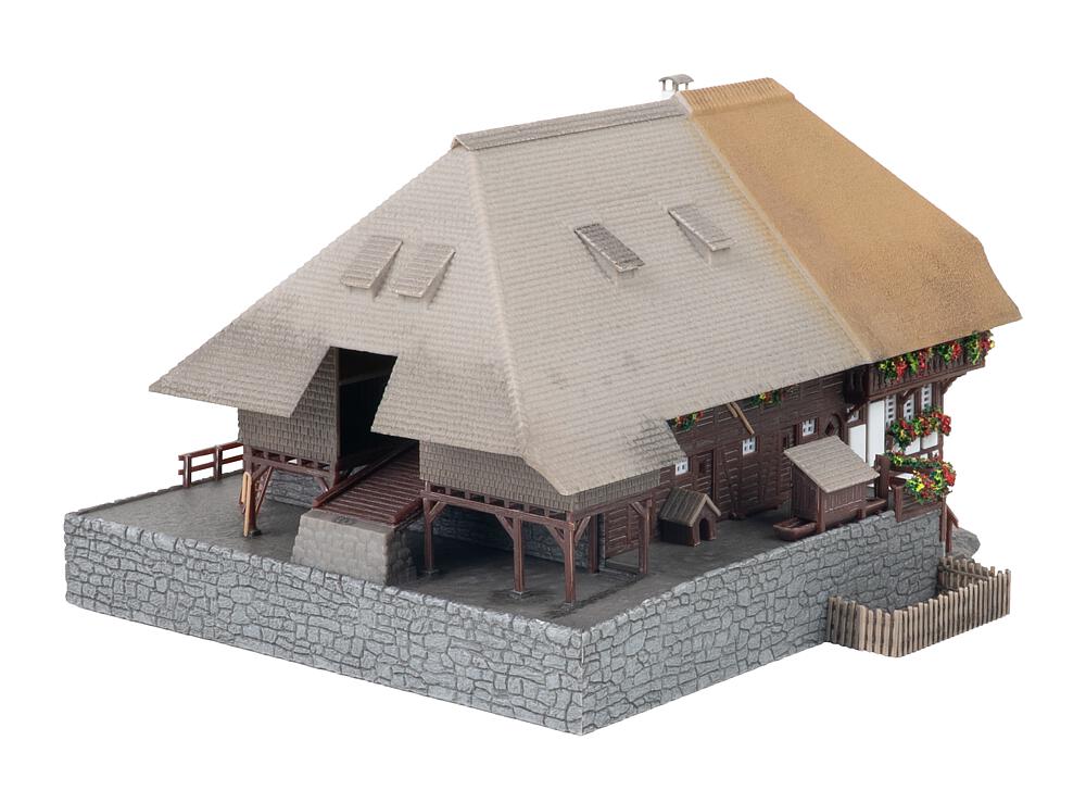 Fattoria nella Foresta Nera con 2 figure - Modello Commemorativo Scala N DS Modellismo Fattoria nella Foresta Nera 2 figure scala N