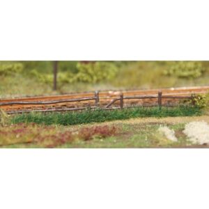 10 strisce di erba verde scuro, lunghe 100 mm, alte 5-6 mm