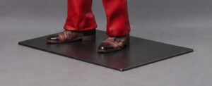 Joker (2019) Life-Size Base Black in metallo